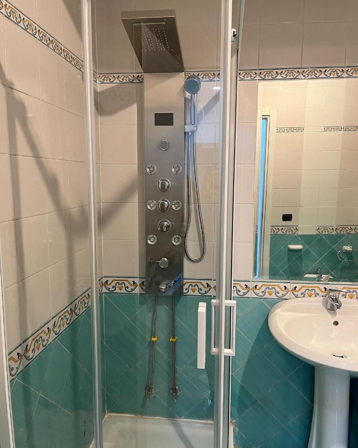 La Svolta Rooms Nápoly Kültér fotó