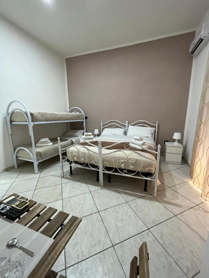 La Svolta Rooms Nápoly Kültér fotó